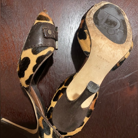 Christian Dior Vintage Leopard Calf CD Logo Pumps - Picture 5 of 6